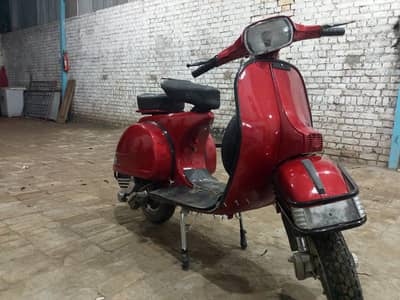 vespa 1983 model  ( body shape new body line)