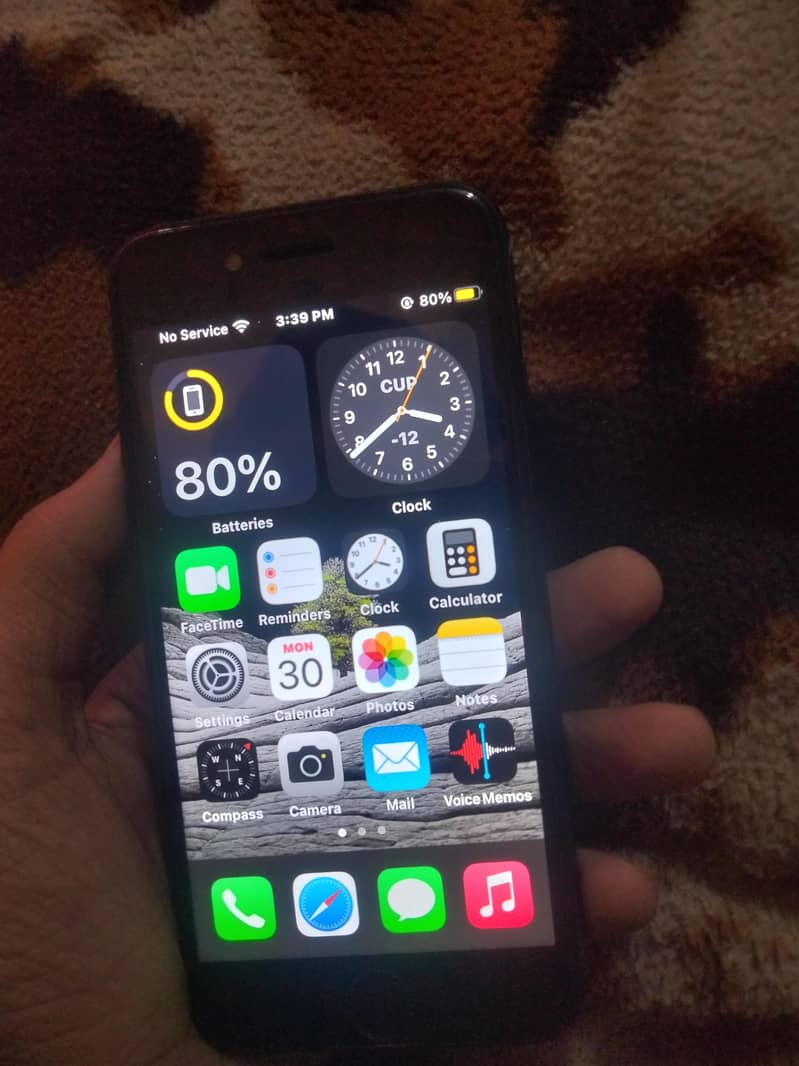  iPhone 7 – Mint Condition | Smooth Performance  1