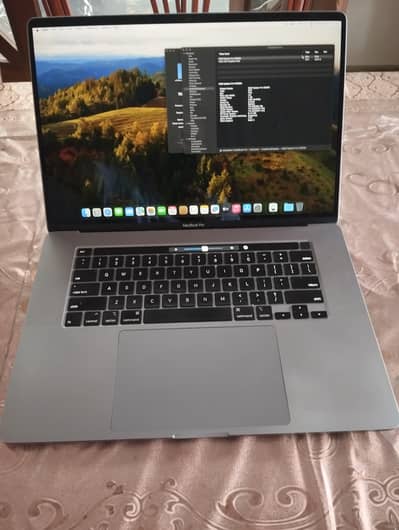 MacBook Pro 16" 2019 - Core i7, 16 GB RAM, 4GB Graphics, 500 GB SSD