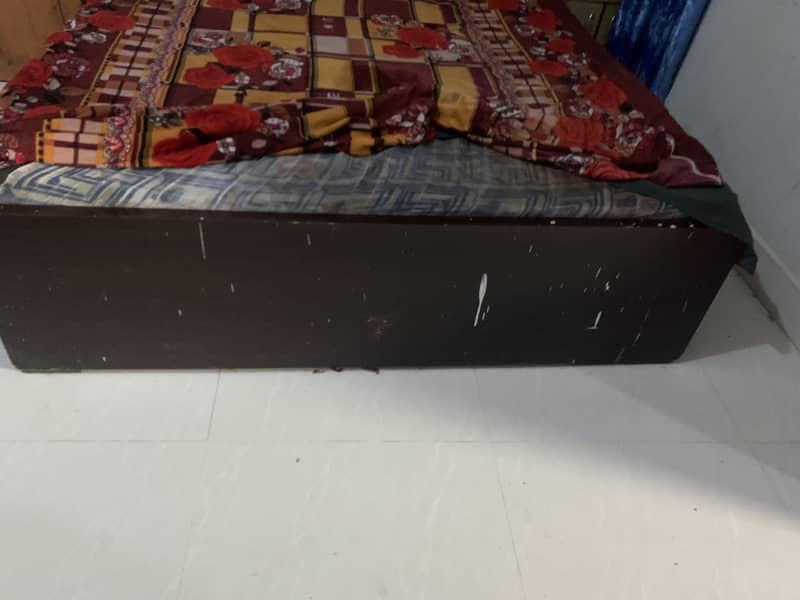 Used single bed 1