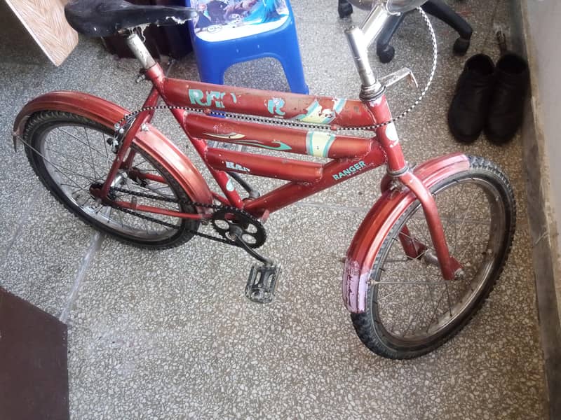 میں نے یہ سائکل بیچنی ہے 0