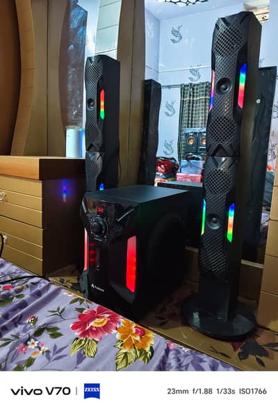 Audionic Reborn RB-106 Speakers for Sale Condition:10/10  :