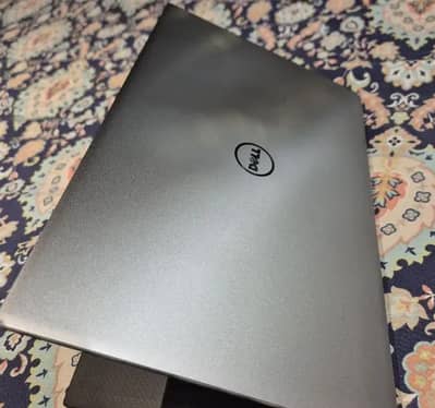 Dell XPS 13 9350 QHD+ display