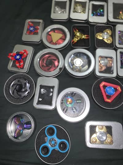 Fidget spinners