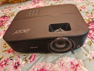 Acer X1123HP DLP Projector – Excellent Condition | Home / Office Use