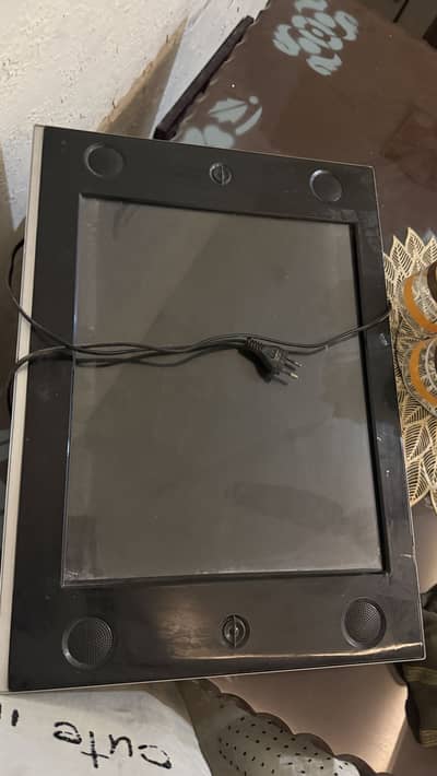 24inch lcd bilkul ok ha android box sth ha  YouTube working