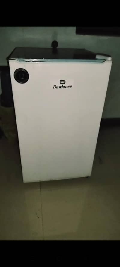 Dowlance room refrigerator