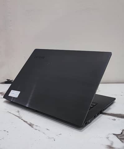 Laptop lenovo v330
