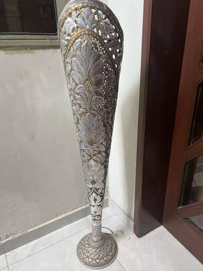 metal floor lampand vase set  for sale