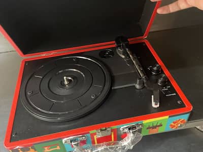 Portable suitcase style vinyl record limited coke edition