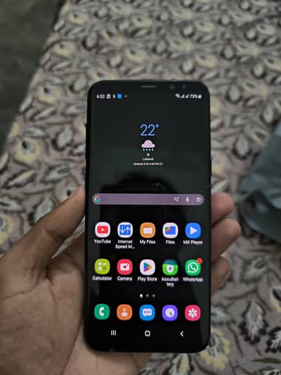 Samsung Galaxy s8 plus Dual Sim.