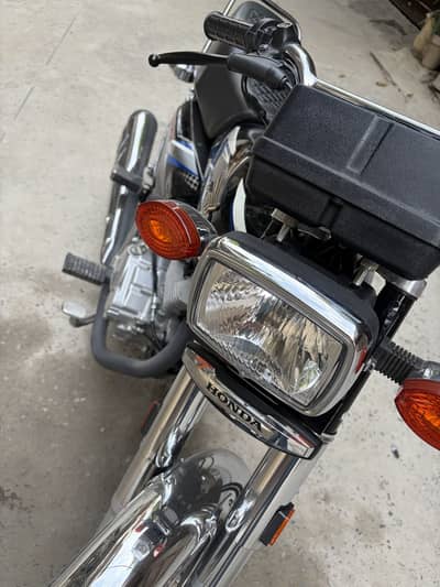Honda CG 125 just 3500 km drive like new
