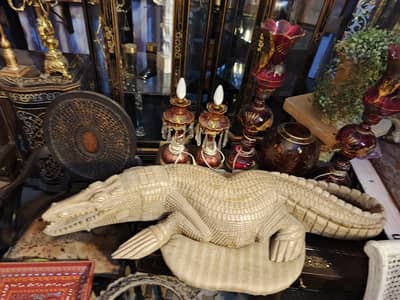 Imported antique showpieces decoration unique old and new