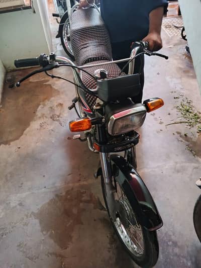 Honda CD 70 model 2018 . demand 85