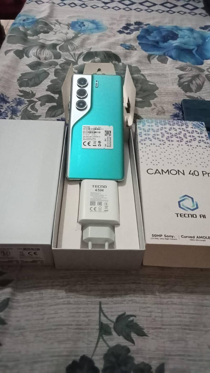 tecno camon 40pro 5
