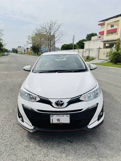 Toyota Yaris 2021 - White