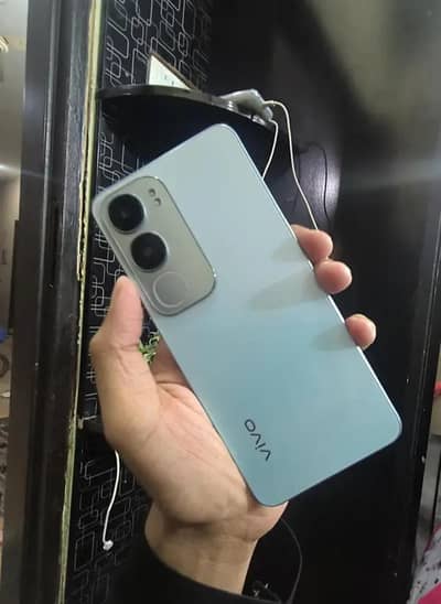 Vivo y19s [4 128] 7 months warranty left  Condition 10 by 10