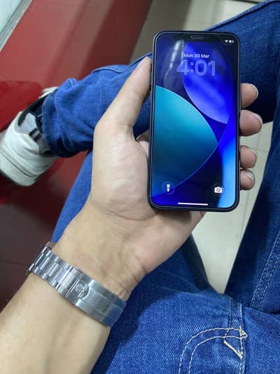 iPhone 12 mini with sim time