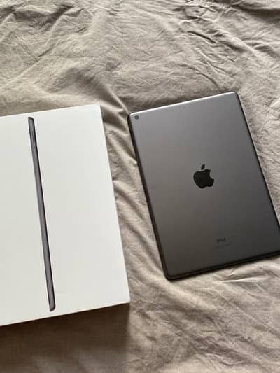 I’m Selling My IPad mini 5 Gray colour