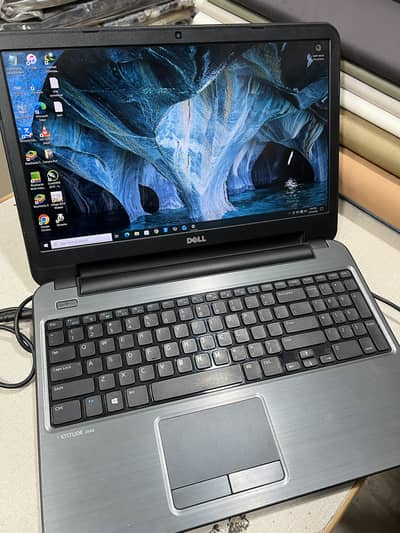 Dell Latitude 3540 – SSD + HDD – Dedicated Graphics – Great Condition