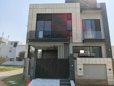 Luxury 05 Marla Modern House Available For Rent In DHA 9 Town Lahore