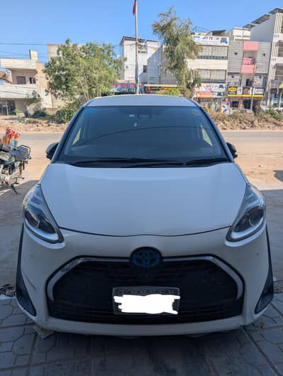 Toyota Sienta G Hybrid