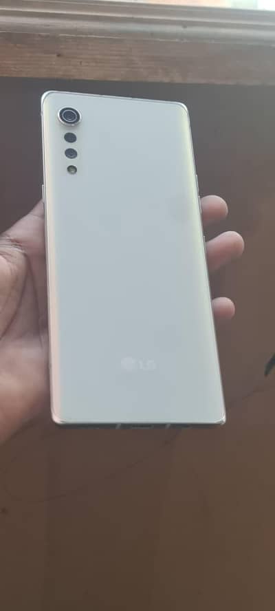 LG VELVET