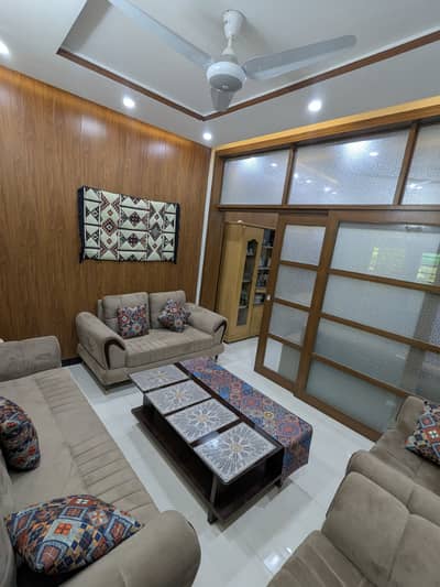 5 Marla house 4 bedroom with solar system available for sale in bahria enclave