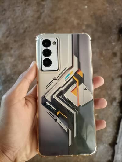 10/10 condition. used like new. all ok. 8/128gb