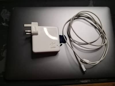 MacBook Pro 16GB/512GB URGENT SALE