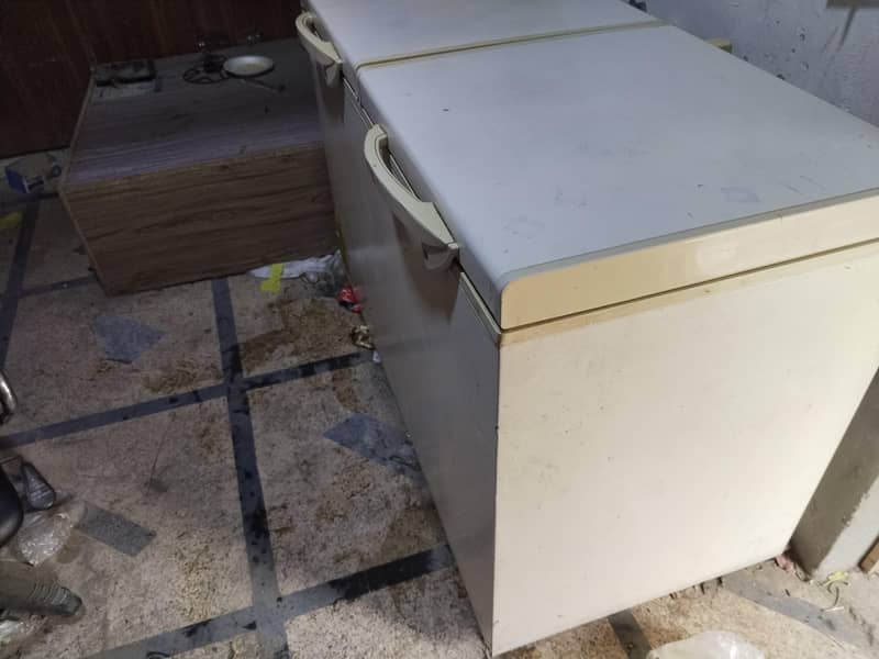 waves deep freezer 1