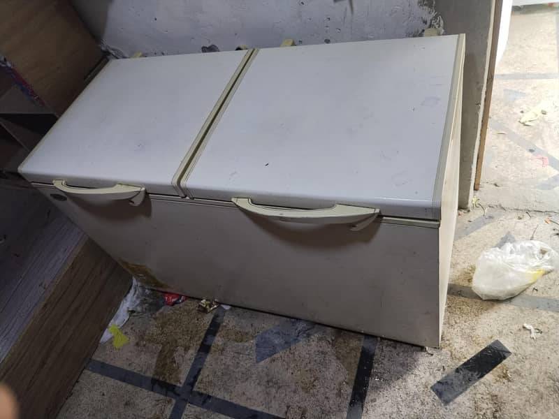 waves deep freezer 6