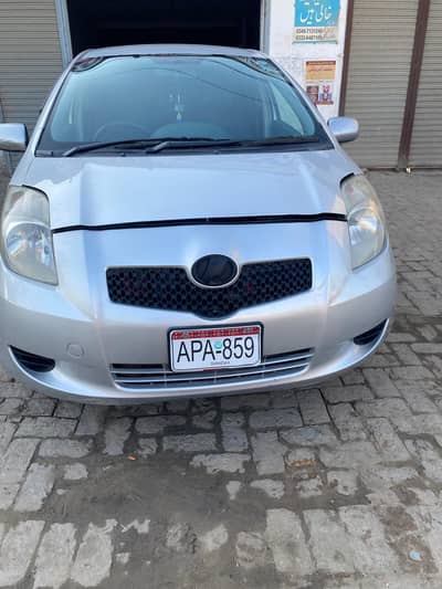 Toyota vitz 2005/2007