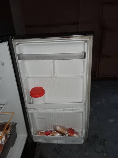 Singer refregurater medium size