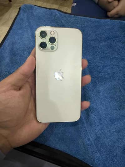 iphone 12 pro 93% battery health all geniun water pack