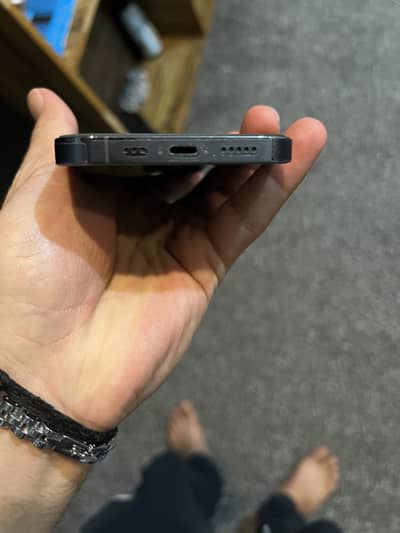 iPhone 13 Pro Max factory unlok