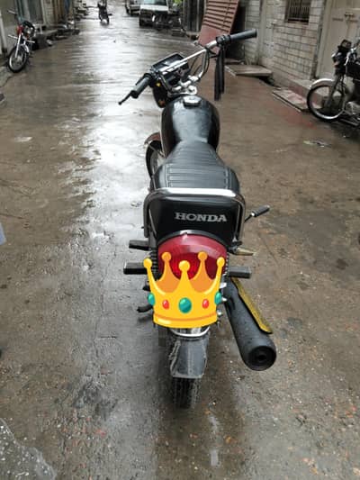 2022 model one hand use original condition  Red colour double