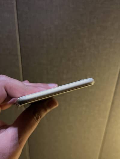 iphone 6 plas 128 GB with box my WhatsApp number 0308/55/95/823