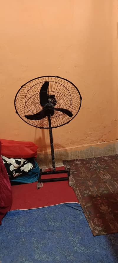 220,watt ,,,12 DC,,, stand fan,