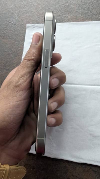 Iphone 15 pro factory unlock