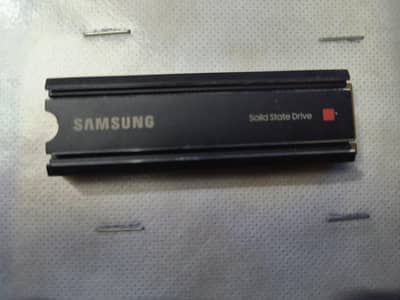 1tb Gaming SSD Samsung 980 Pro with heat sink  100% health