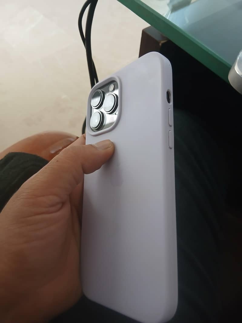 iPhone 13 Pro Max 5