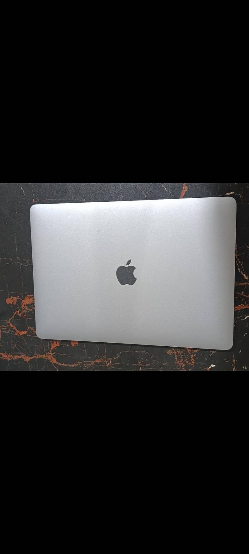 MacBook Pro 0