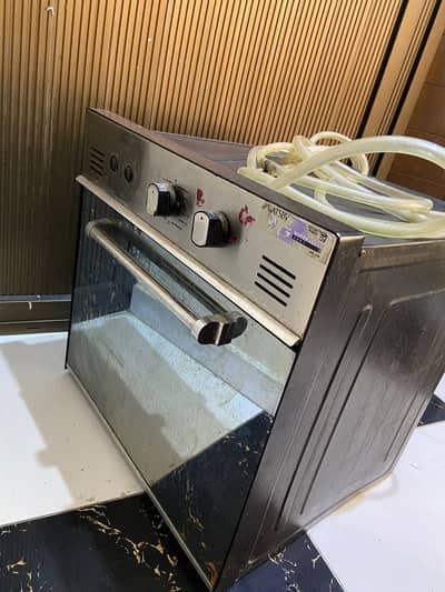 Electric and Gas Baking Oven | Good Condition