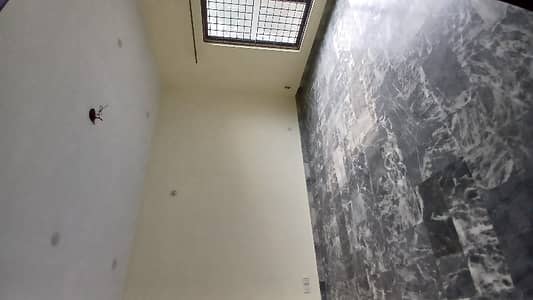 5 Lower Portion Available For Rent Good Location