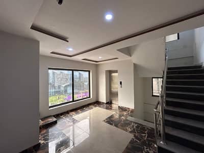 BEAUTIFULL ONE BEDROOM FLAT AVAILABLE FOR RENT