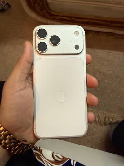 iPhone 17 pro max bayepass