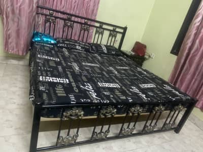 King size bed