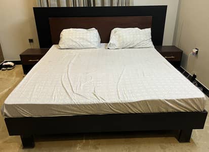 Habitt King Size Bed with dressing table and side tables
