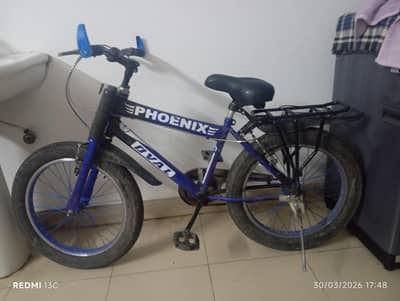 only one month used selling because it is small